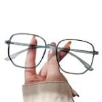 Análisis y comparativa de las mejores gafas protectoras para pantallas en hostelería: ¡Protege tus ojos con estilo!